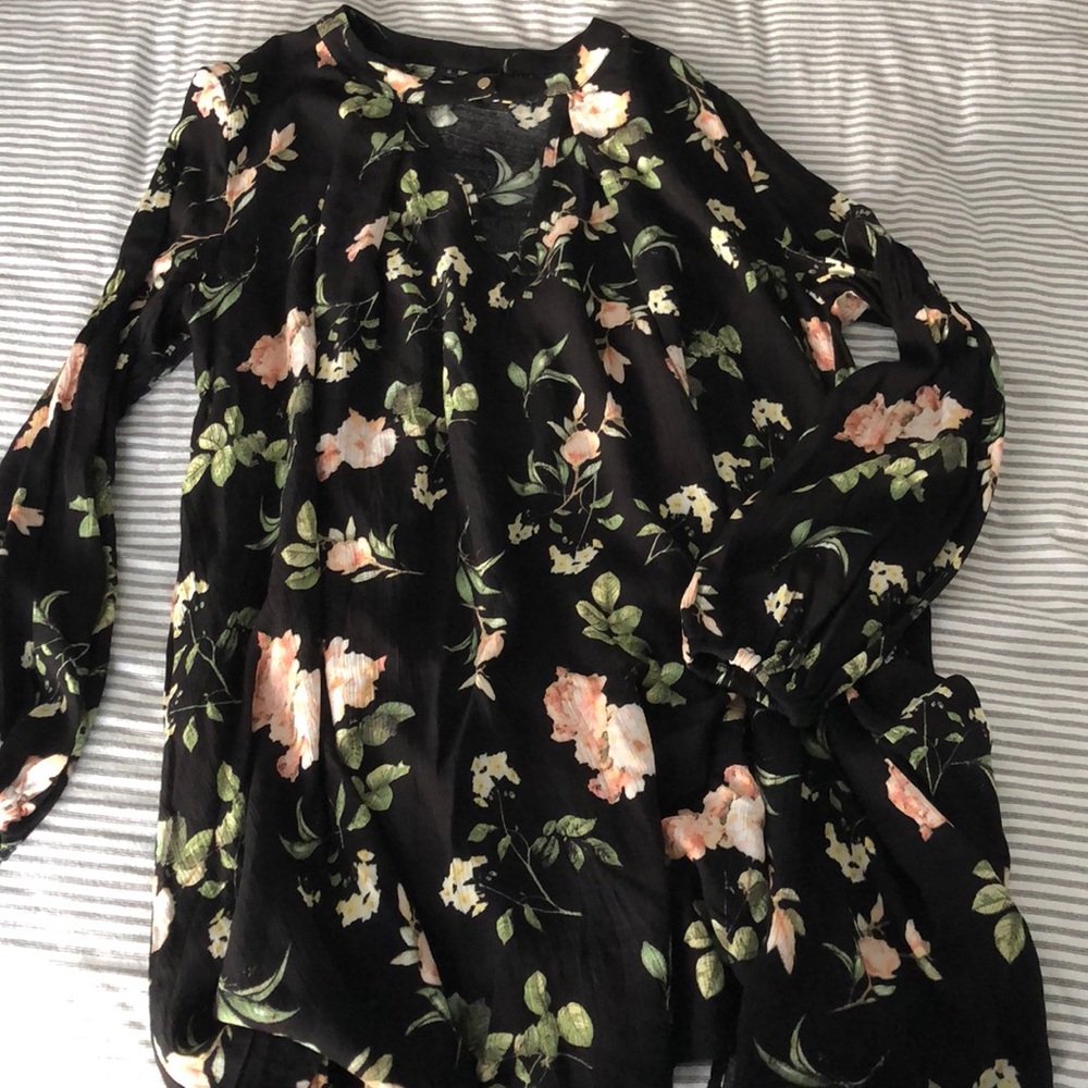 Floral key hole dress